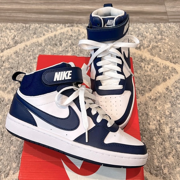 💙NIKE Court Borough Mid 2 (GS) White/Blue Void-Signal Blue Size 4Y💙 - Picture 4 of 12